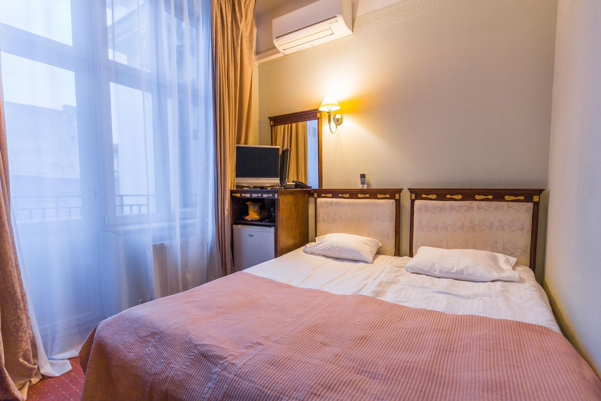 Garden Palace Hotel