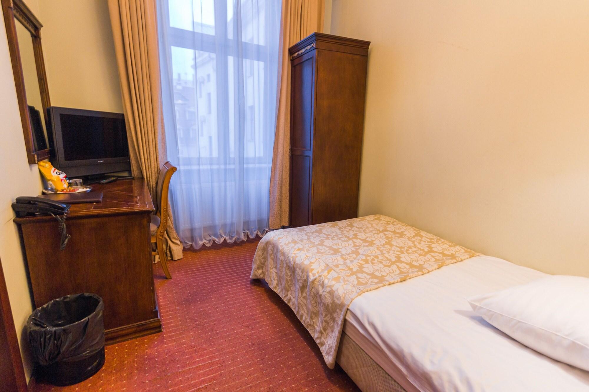 Garden Palace 4* Riga