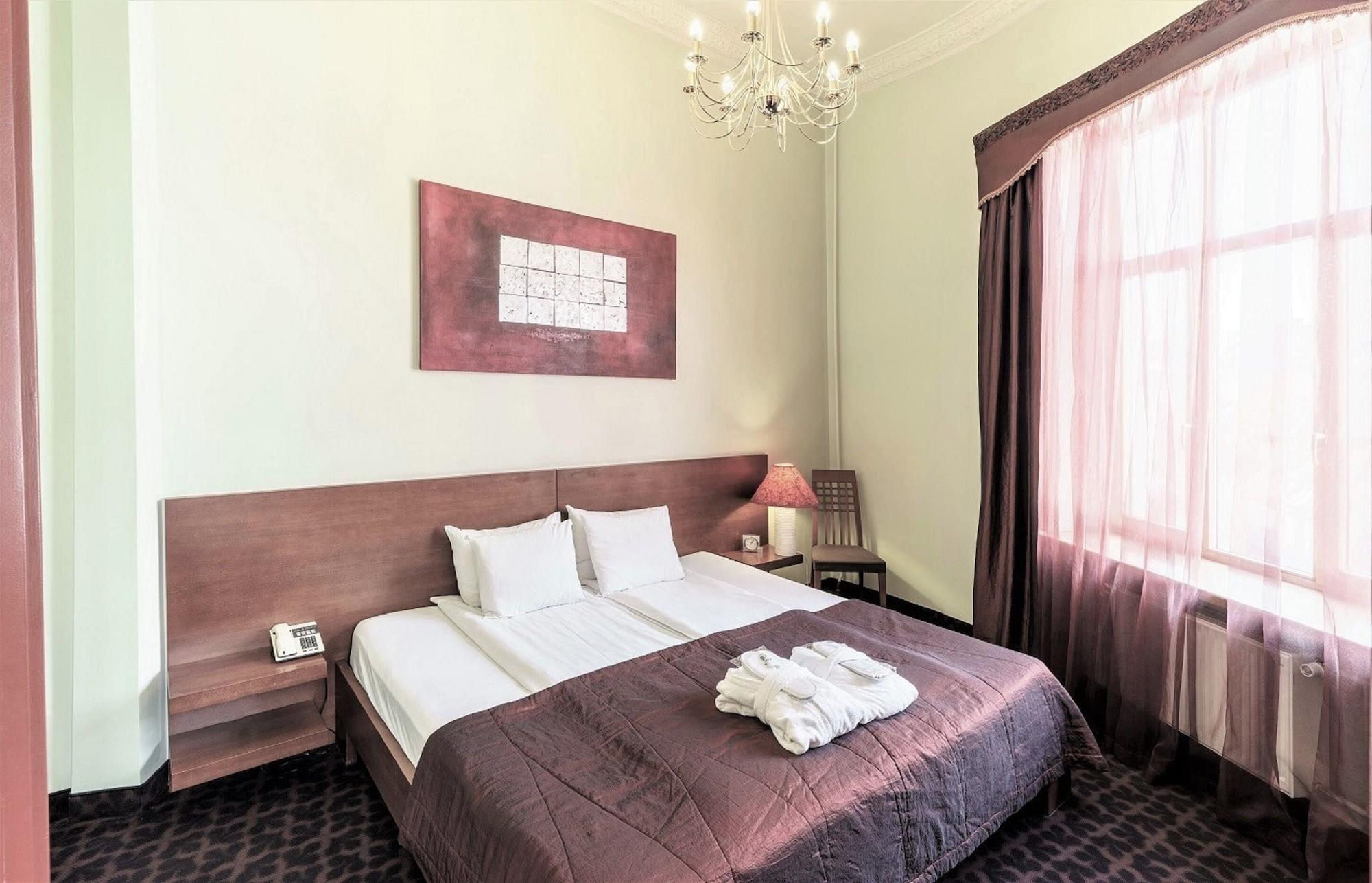Rixwell Centra 4*