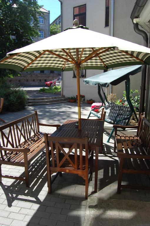Linovo With Free Parking Hotel
