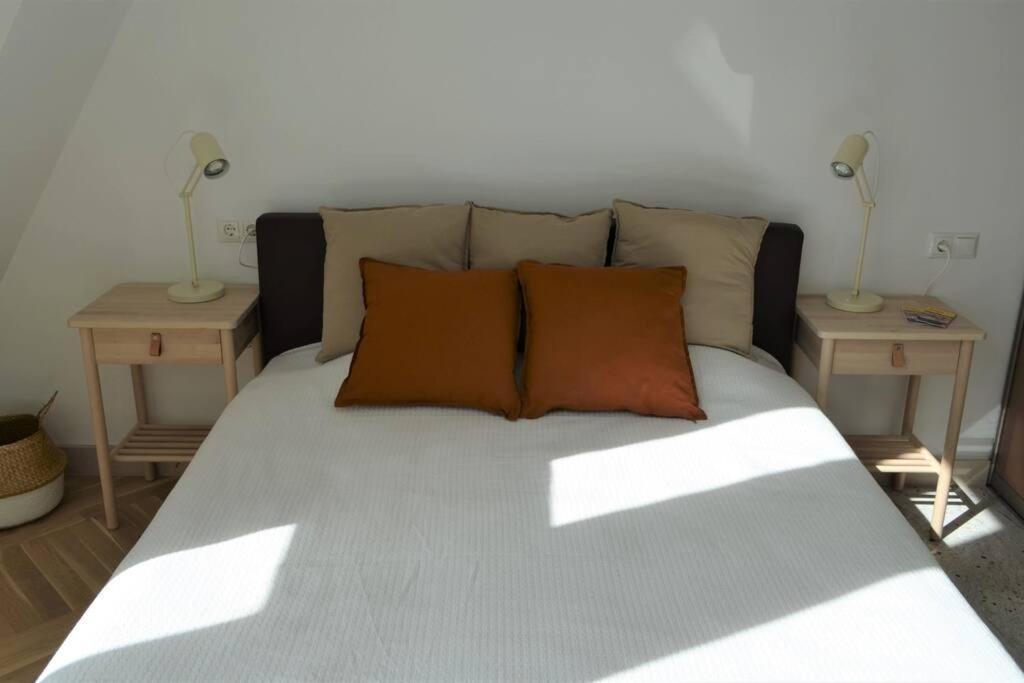 Luxury With A Balcony And View In Old Town Huoneisto