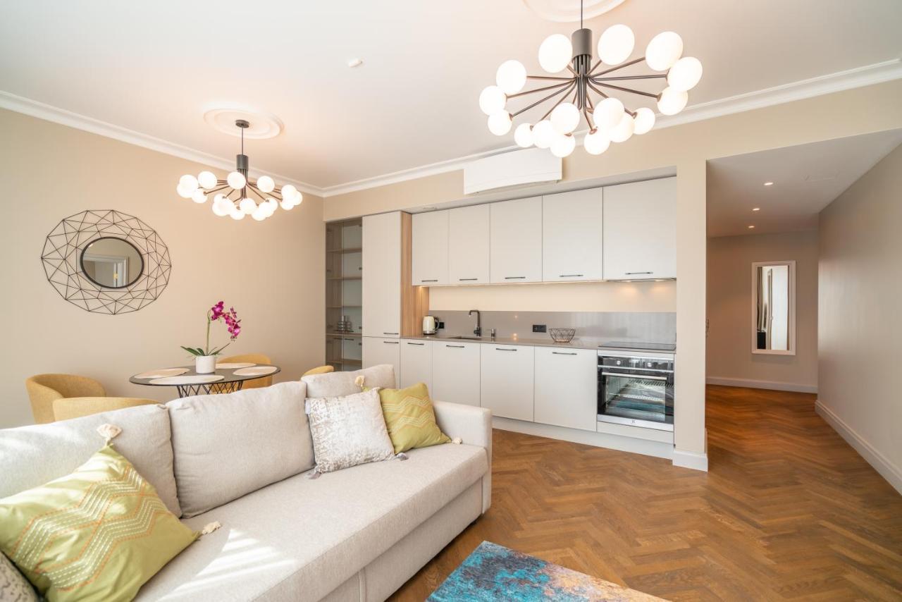 Apartment Easyrooms Dzirnavu Riga