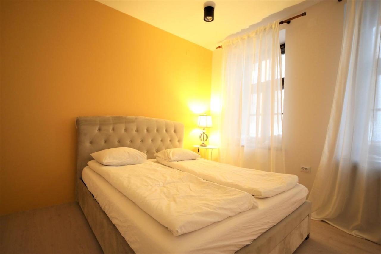 Dzīvoklis Old Town Apartments &