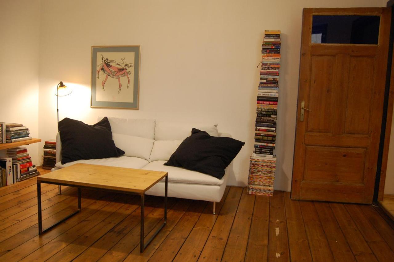Quiet Old Town Apartment *
