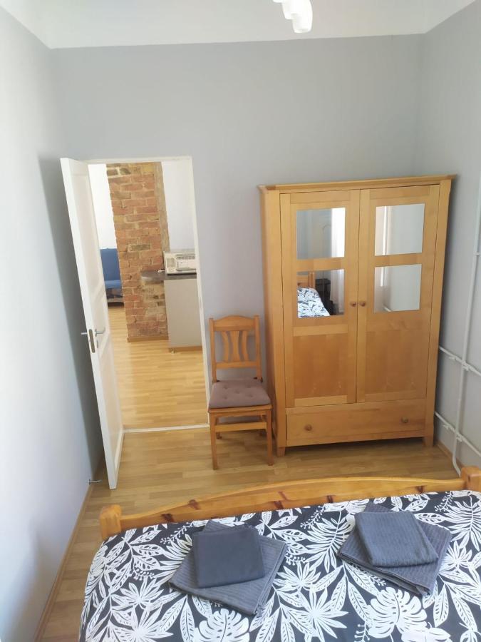 Vagnera 12 Apartment *