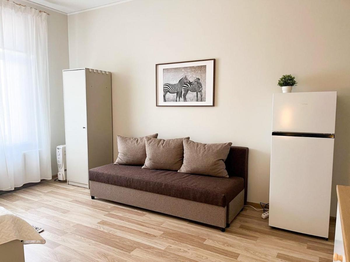 Cosy In With Free Parking Apartment *