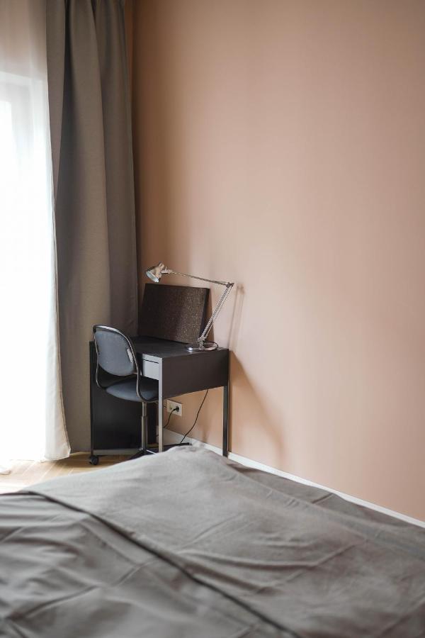 Spacious Brand New Modern In Old Town