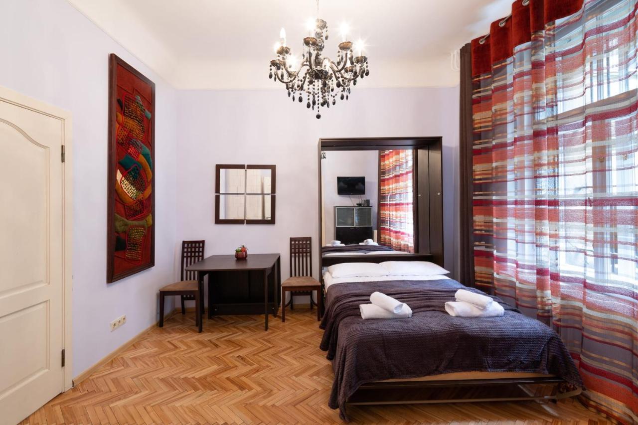 Old Historical One Bedroom *