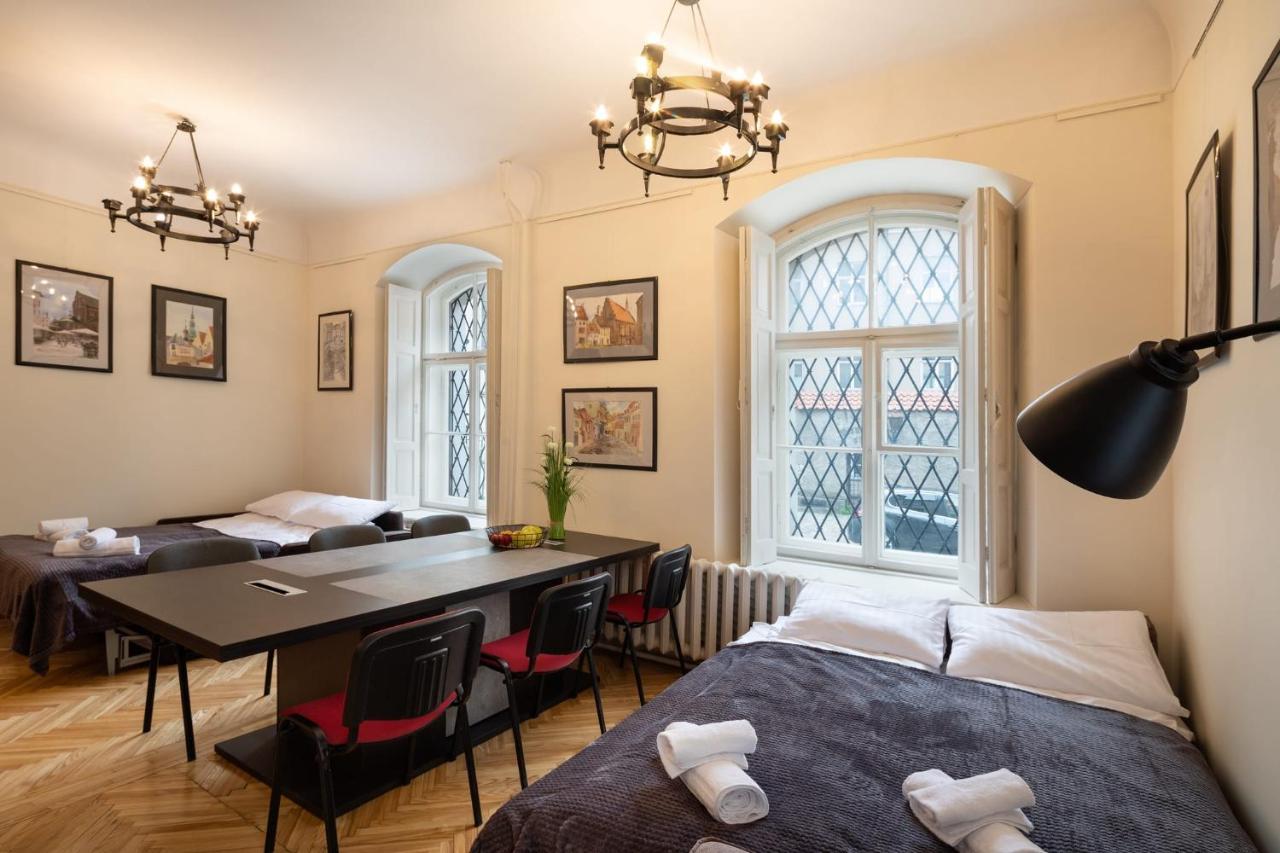 Old Historical One Bedroom Apartment *