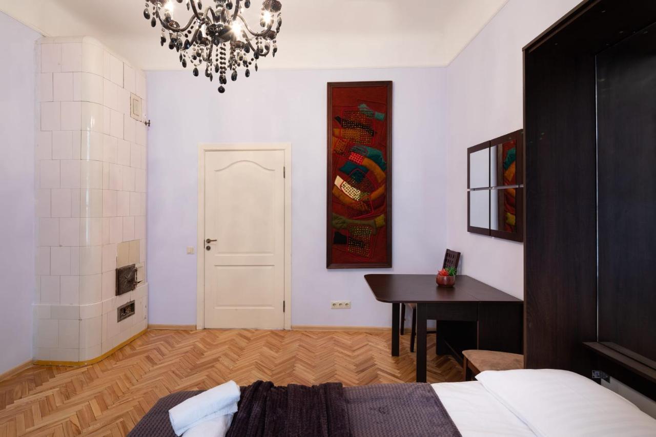 Apartment Old Historical One Bedroom *