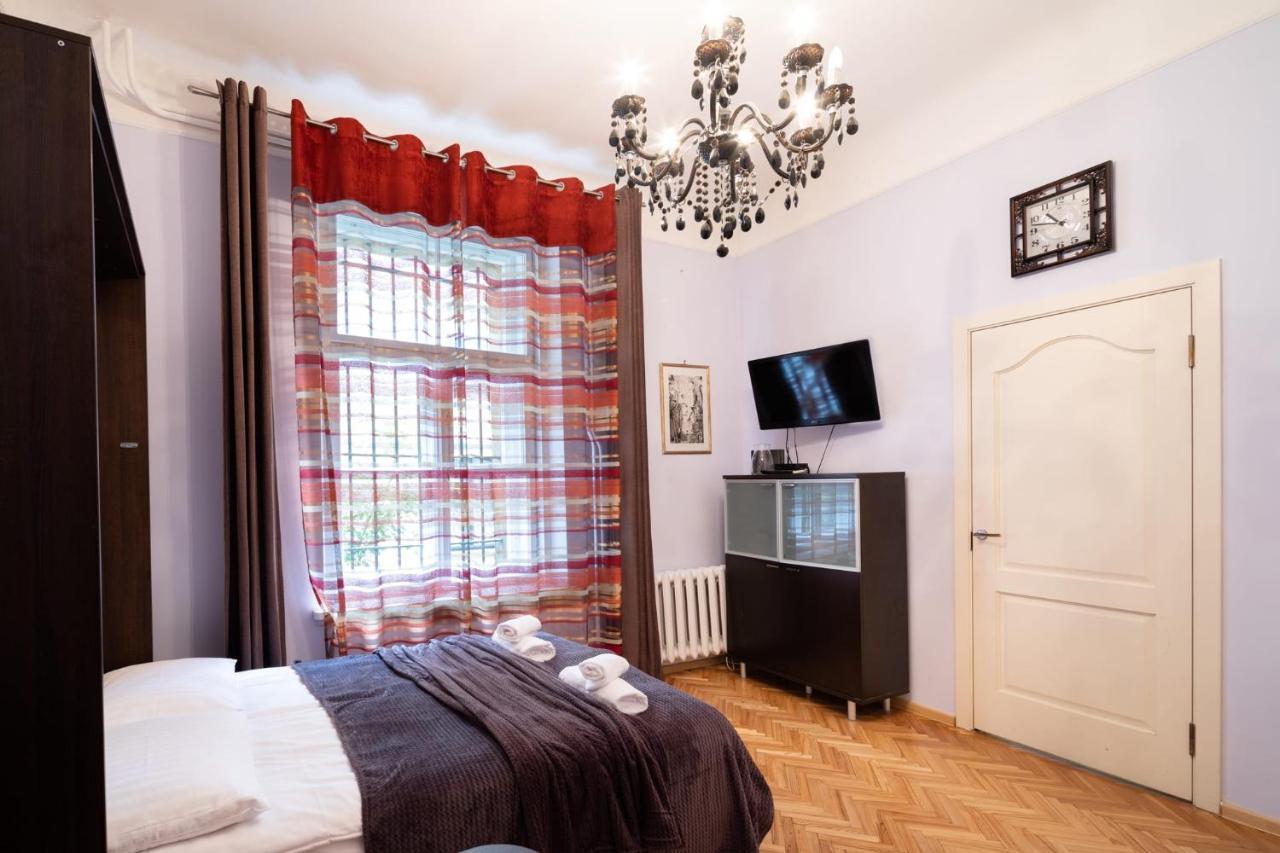 Old Historical One Bedroom *