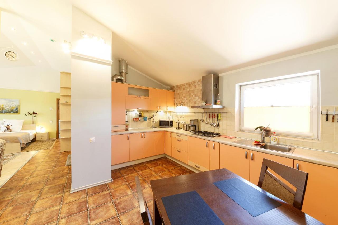 Daugavaluxapartments Free Parking Apartment