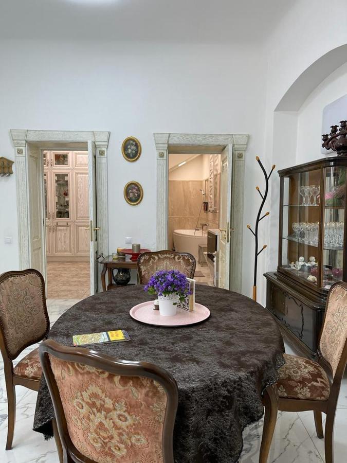 Center In Old Town Apartment