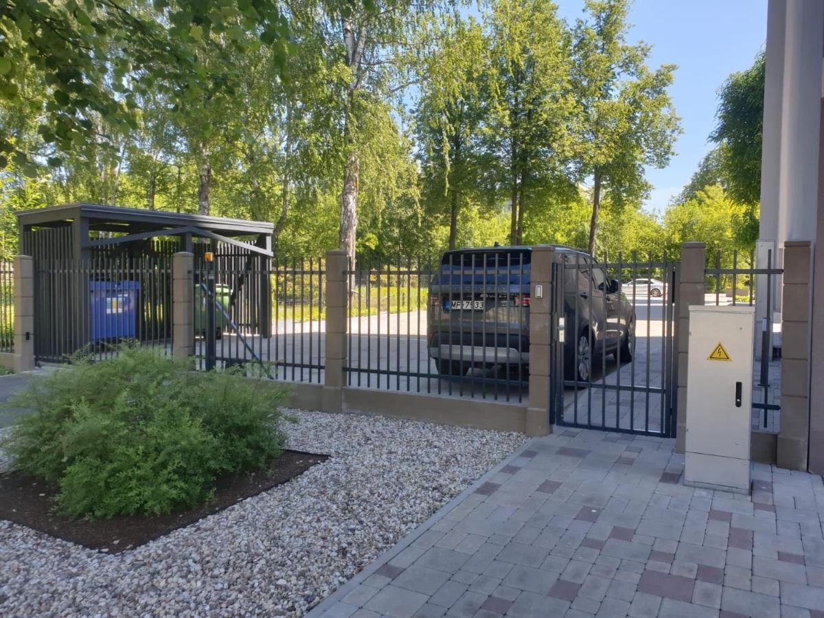 Apartment Comfortable Design On Vilanu With Parking Riga