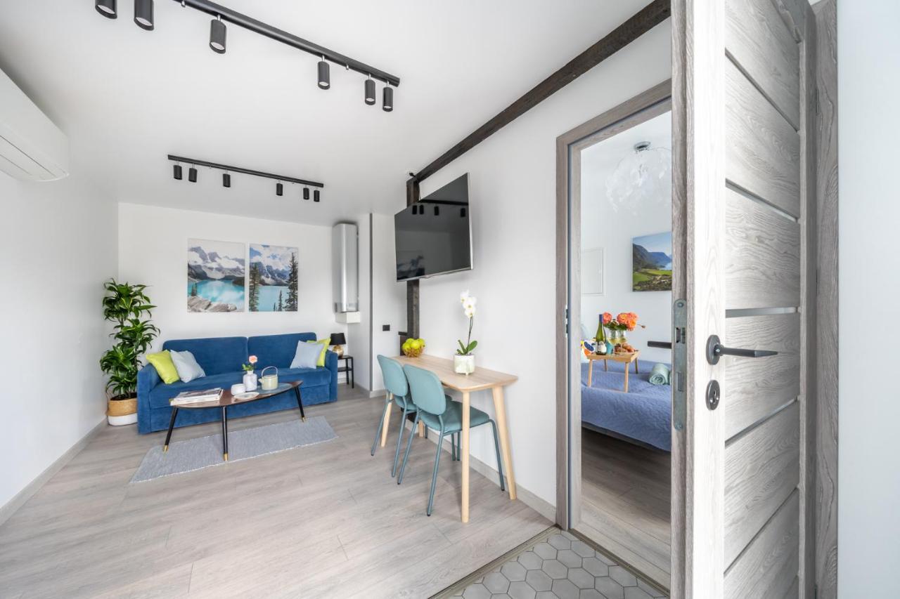 Family Garden House With Free Private Parking & Playground Vakantiehuis Riga