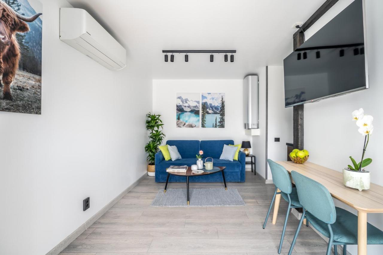 Vakantiehuis Family Garden House With Free Private Parking & Playground Riga