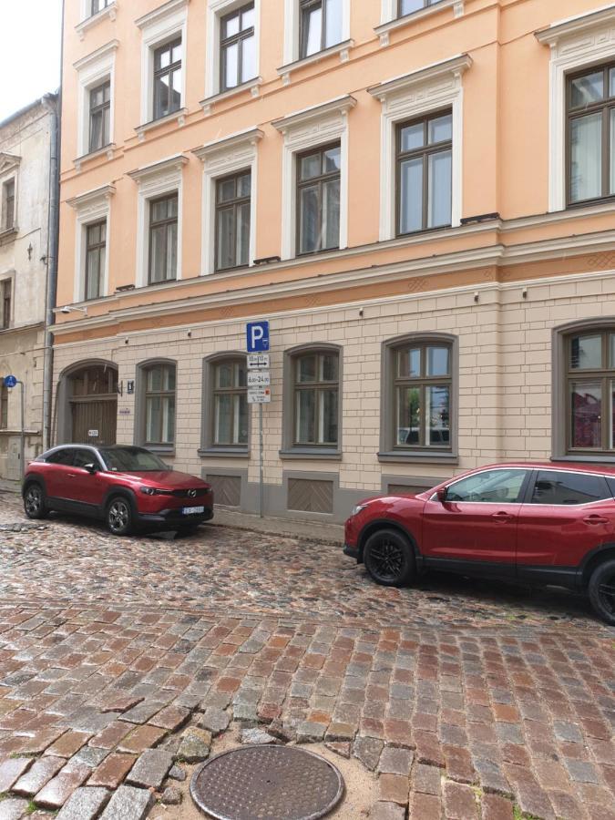 Center In Old Town *