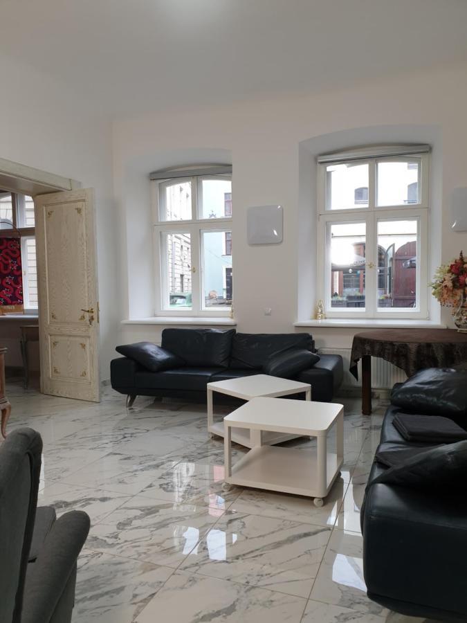 Center In Old Town Apartment *