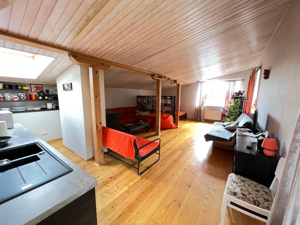 And Free Airport Transfer Apartment