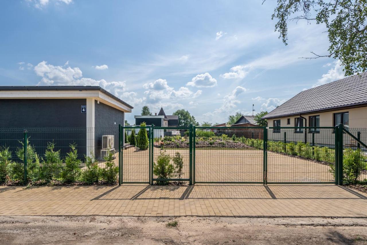 Holiday home Family Garden House With Free Private Parking & Playground