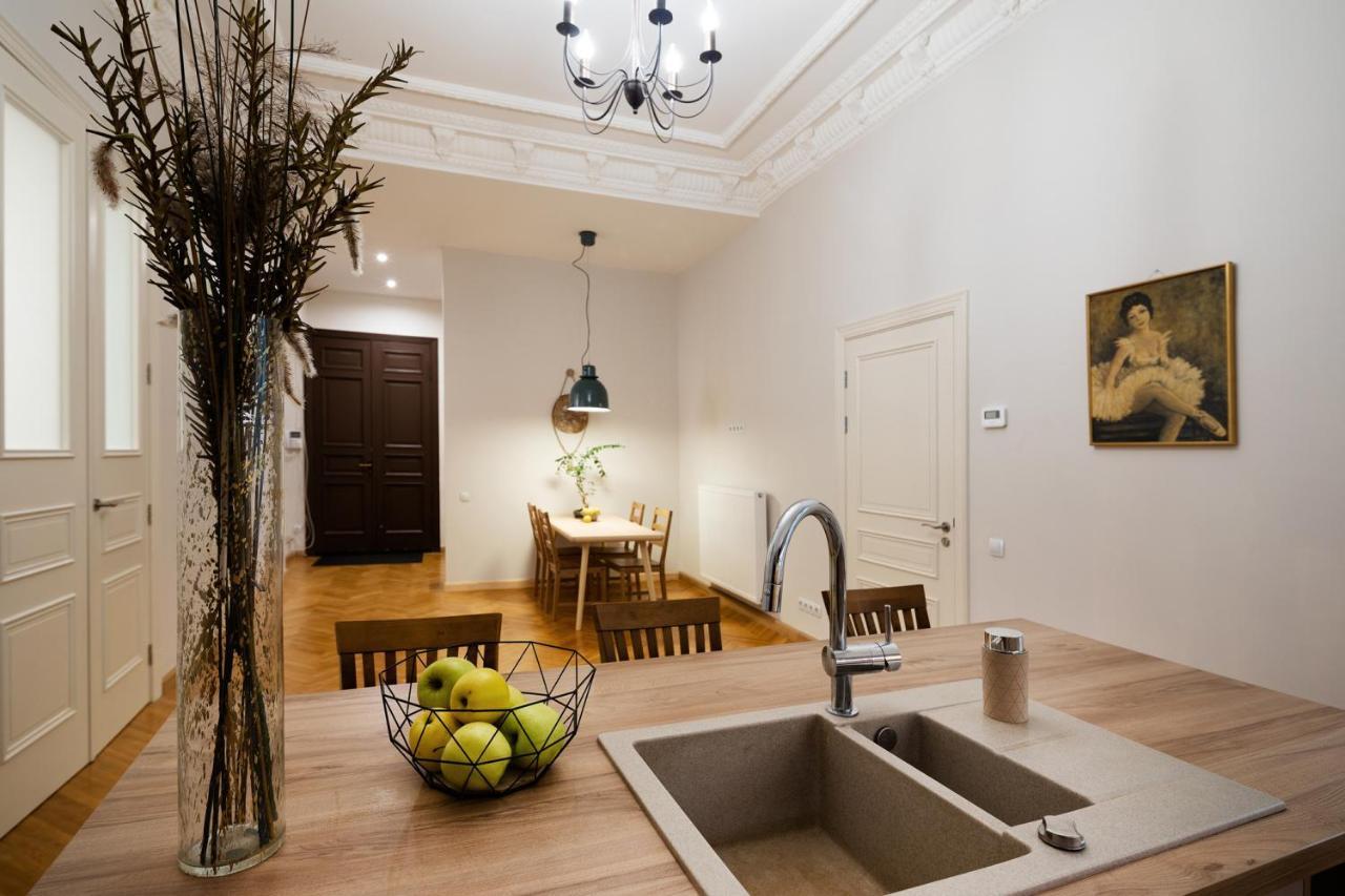 Huoneisto Old Modern And Spacious 2 Bedroom Riika