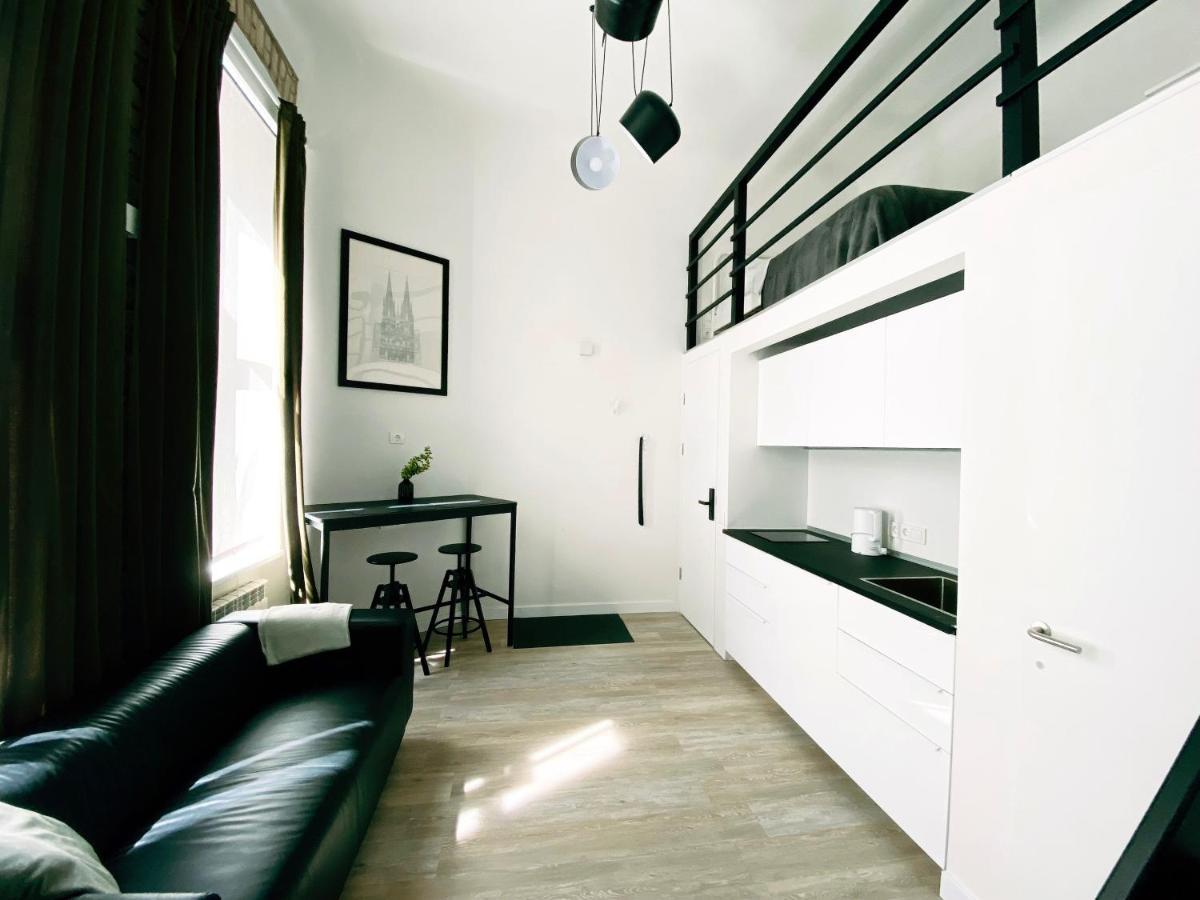 Apartment B&w *