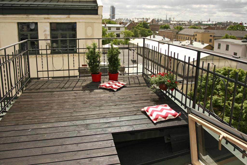 Spacious Loft In Art Nouveau Area * Riga