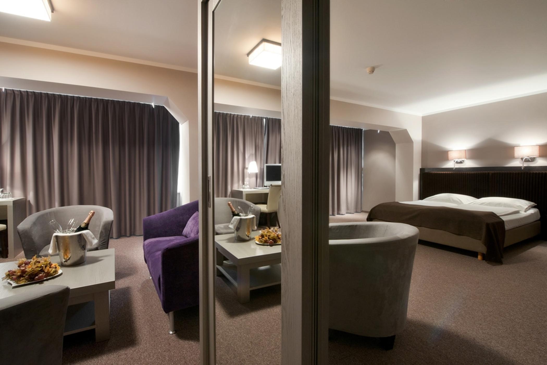 Hotel Bellevue Park With Free Parking Riga