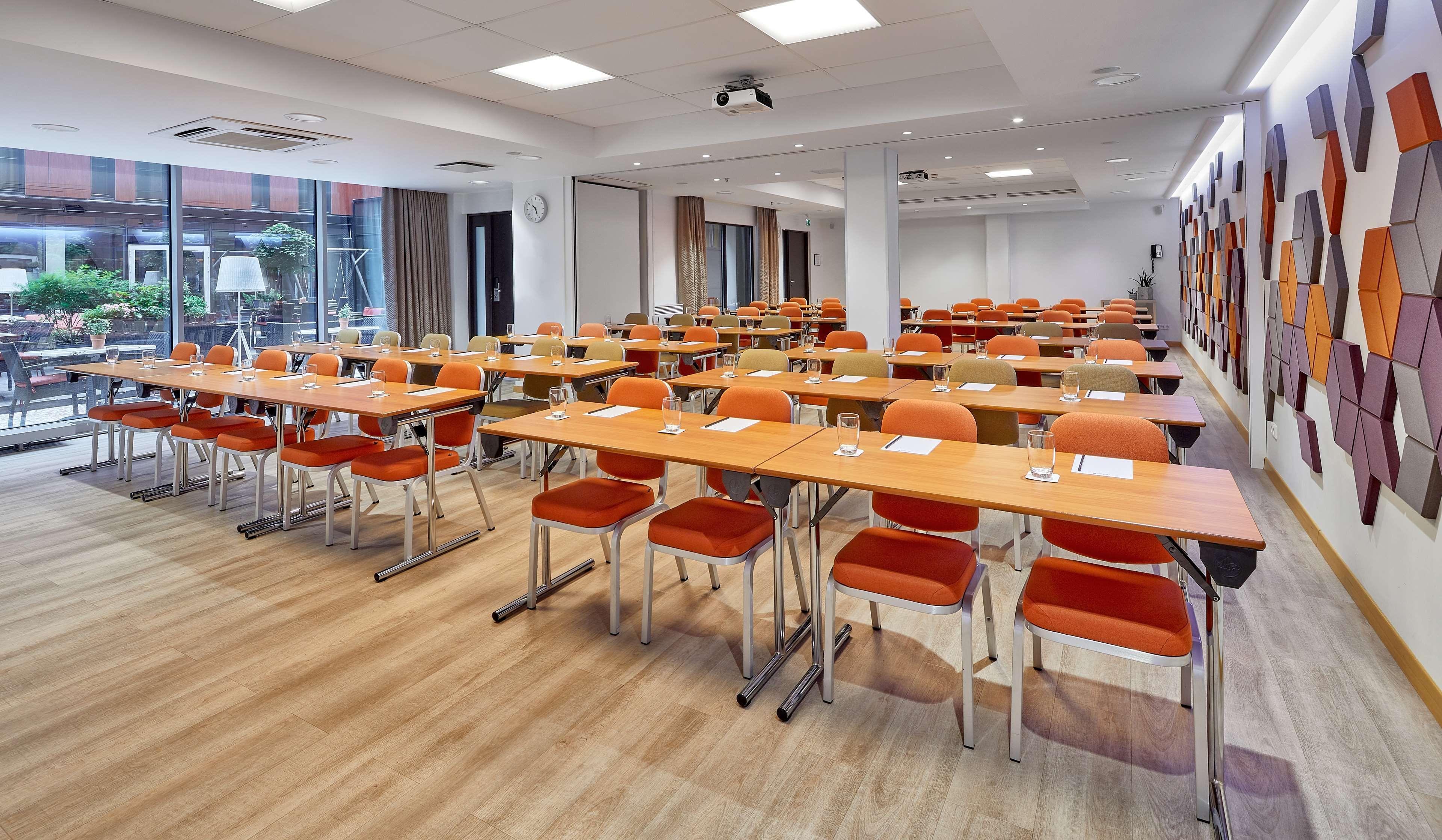 Radisson Blu Elizabete Hotel, Khách sạn