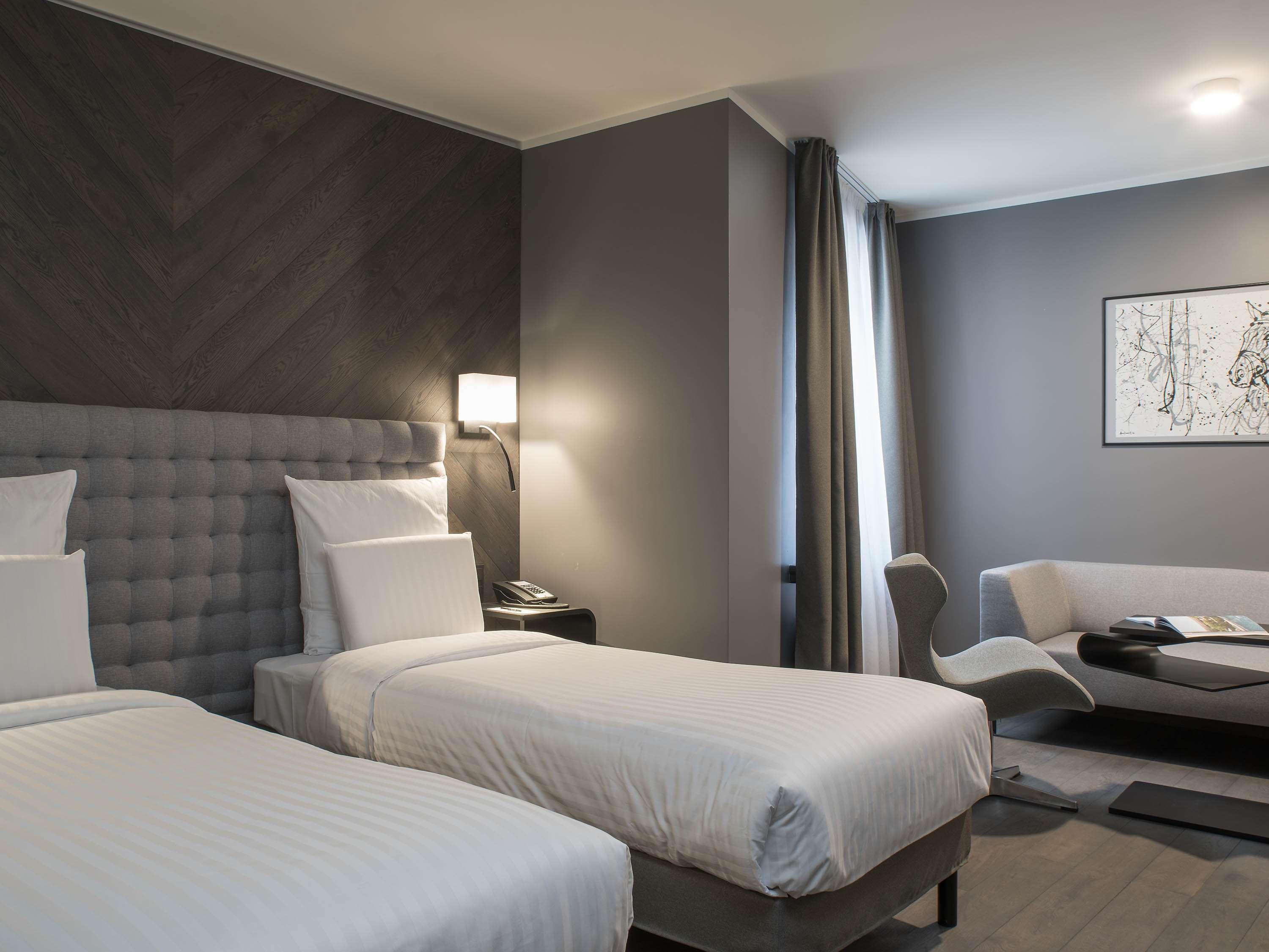 Hotel Pullman Old Town 5*