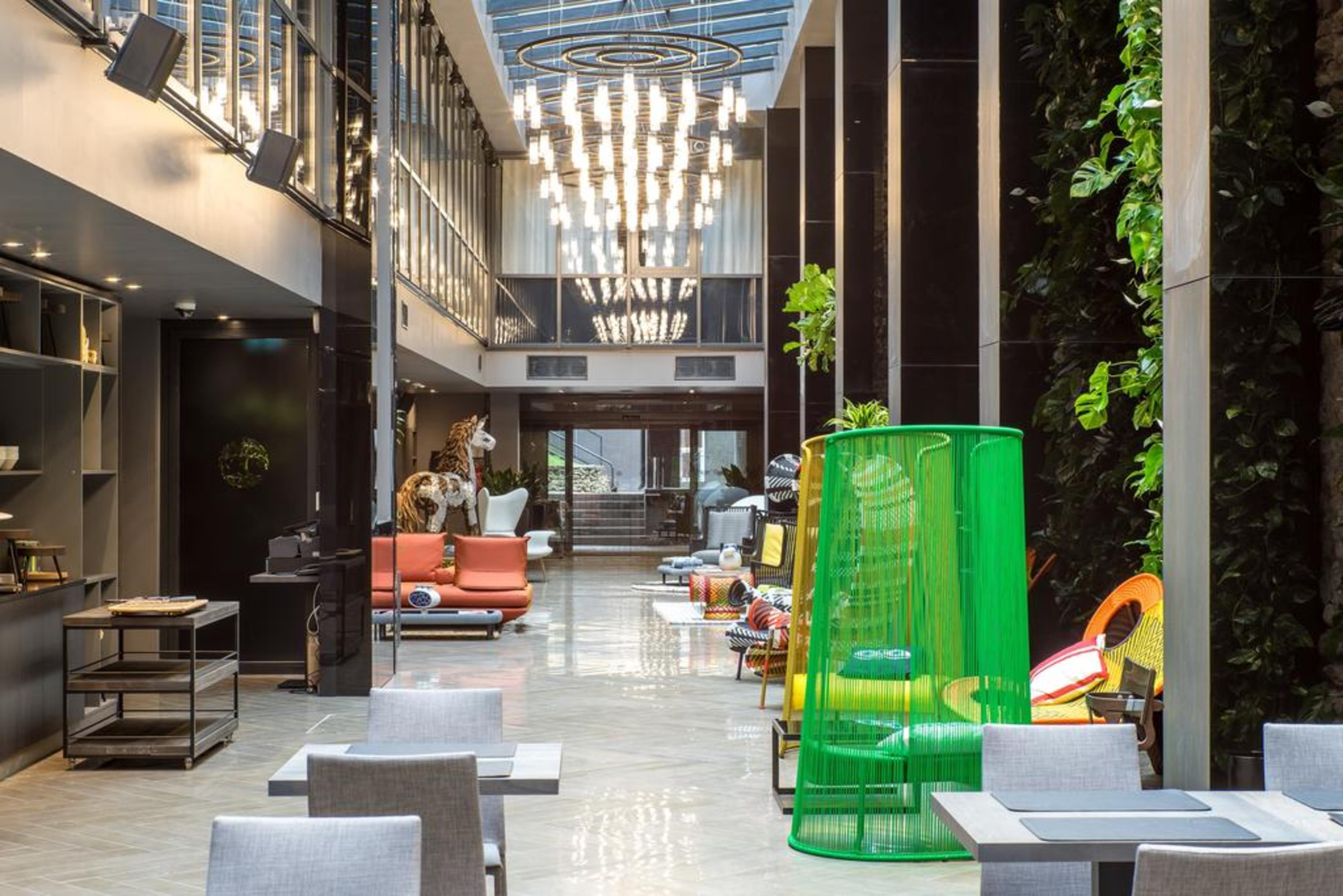 Hotel Pullman Old Town 5*