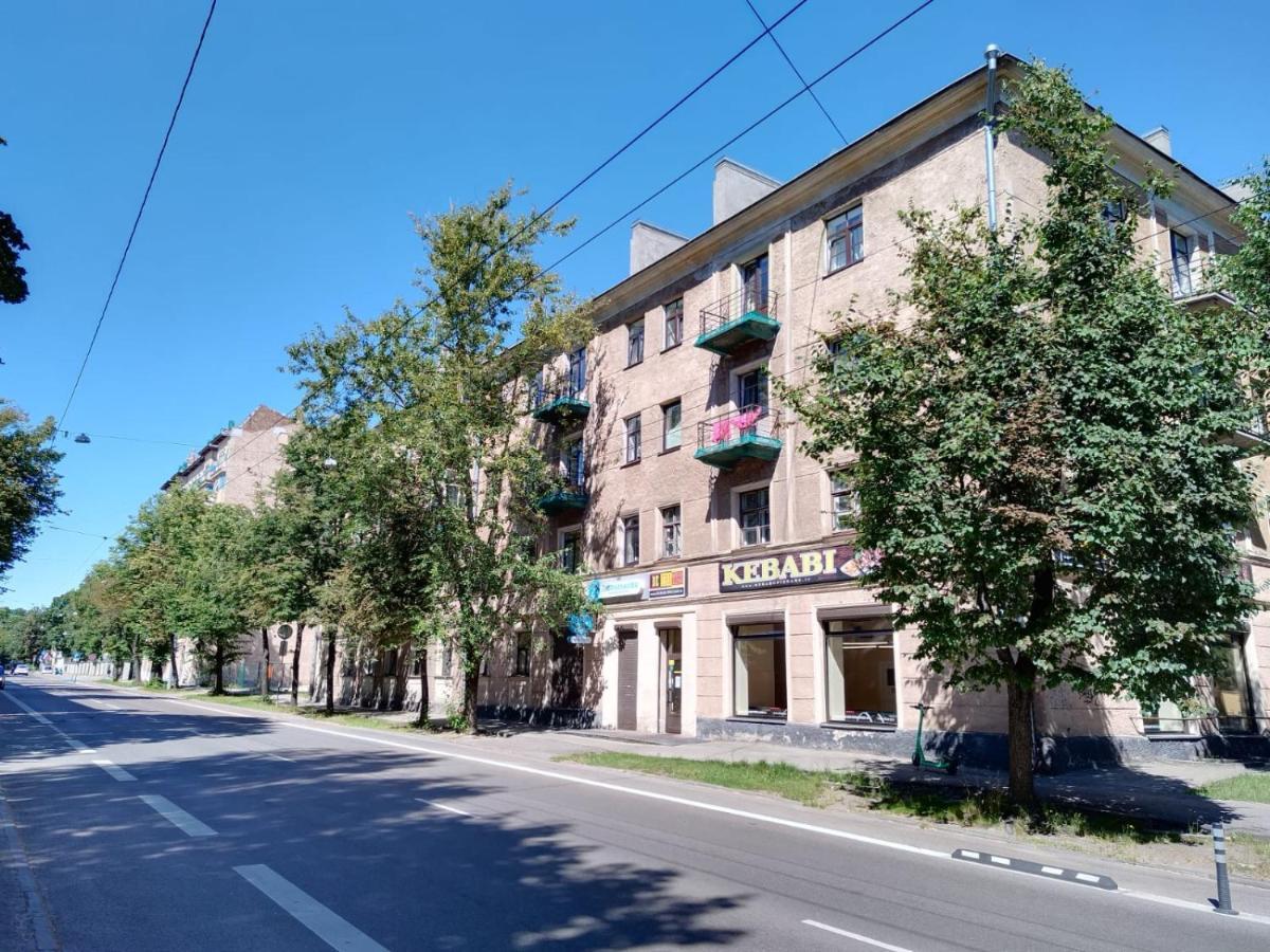 Family On Lomonosova