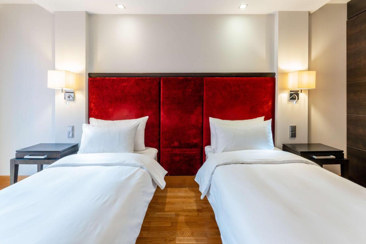 Khách sạn Radisson Blu Elizabete Hotel, 4*