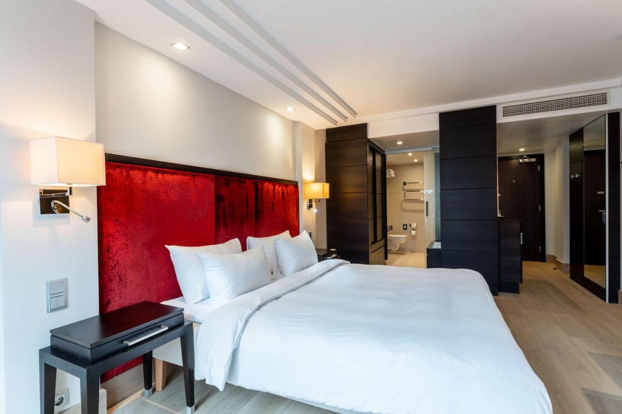 Radisson Blu Elizabete Hotel, Khách sạn 4*