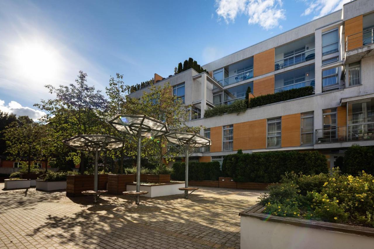 Huoneisto Ziedondarza Park One Bedroom With Balcony *
