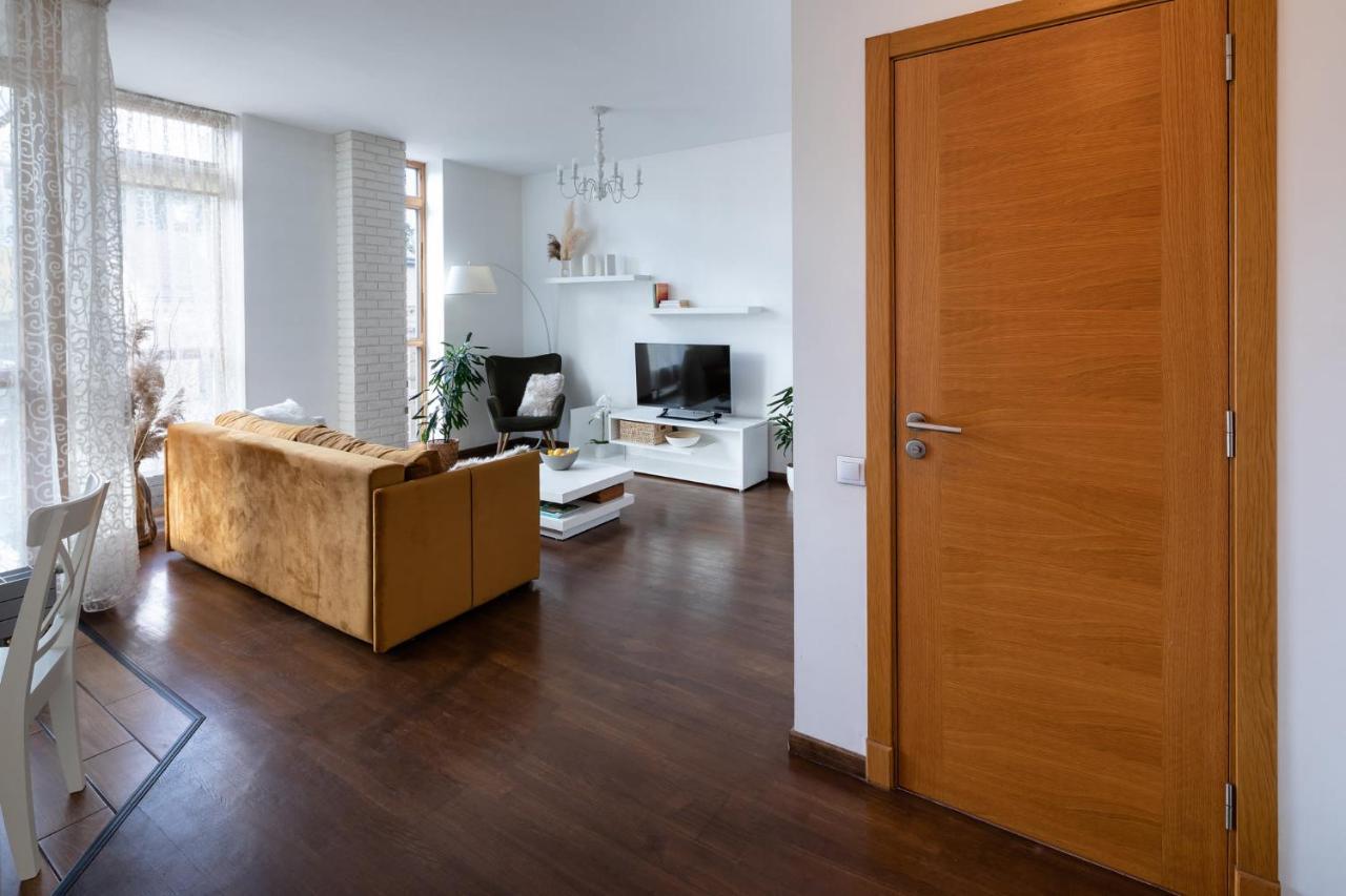 Ziedondarza Park One Bedroom With Balcony *