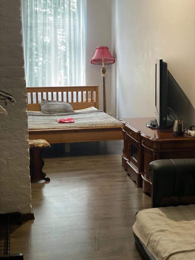 Aivisapartment Hostel