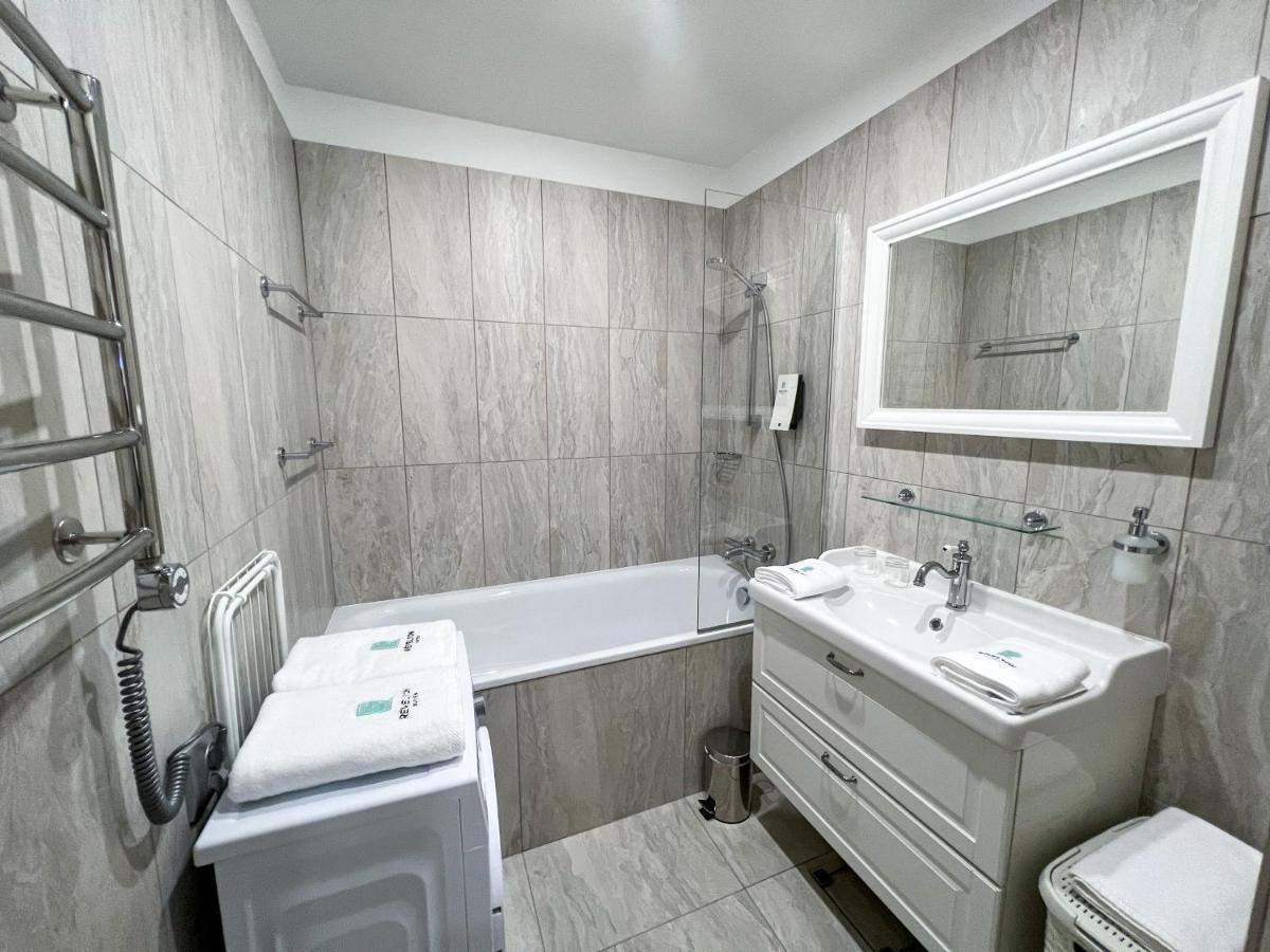 Khách sạn hẻo lánh Revelton