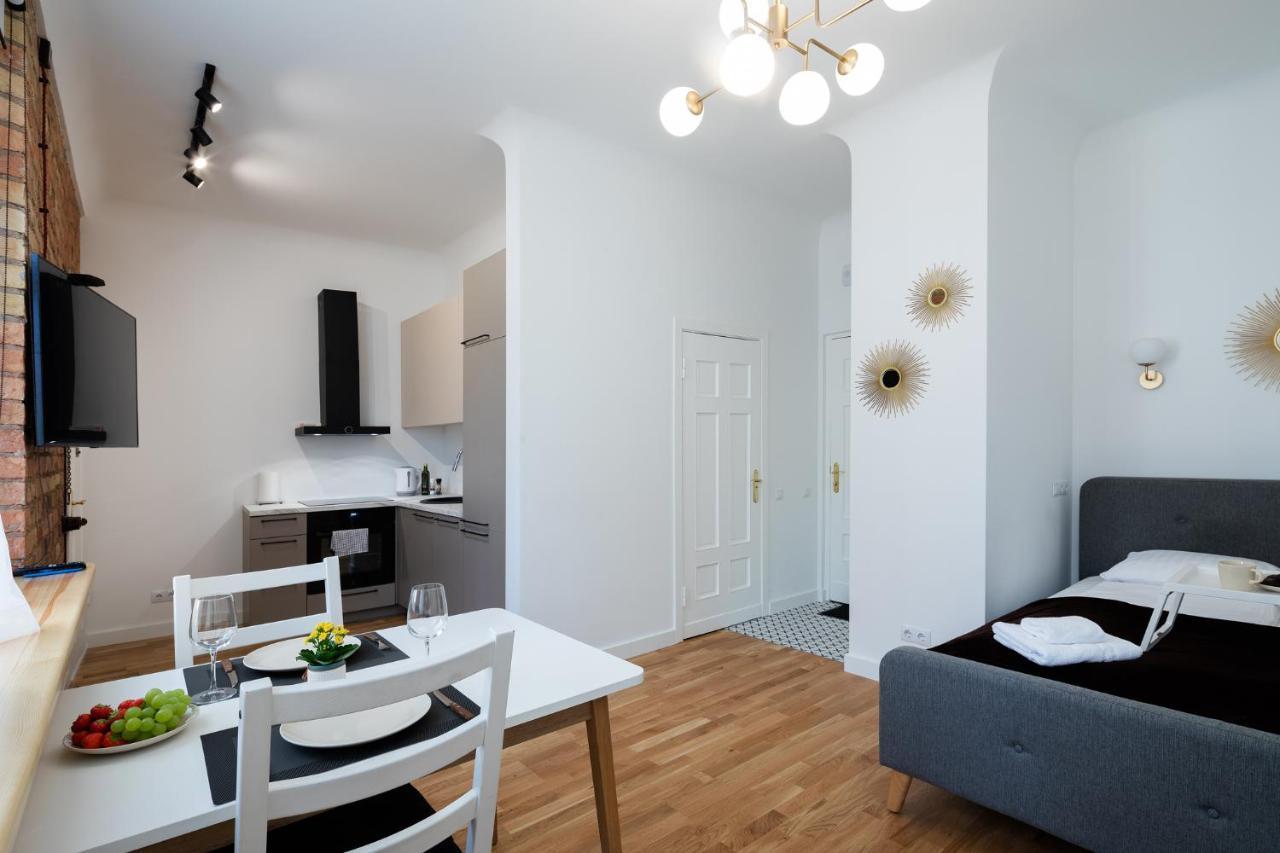 Aparthotel Brivibas House Design In City Center Riga
