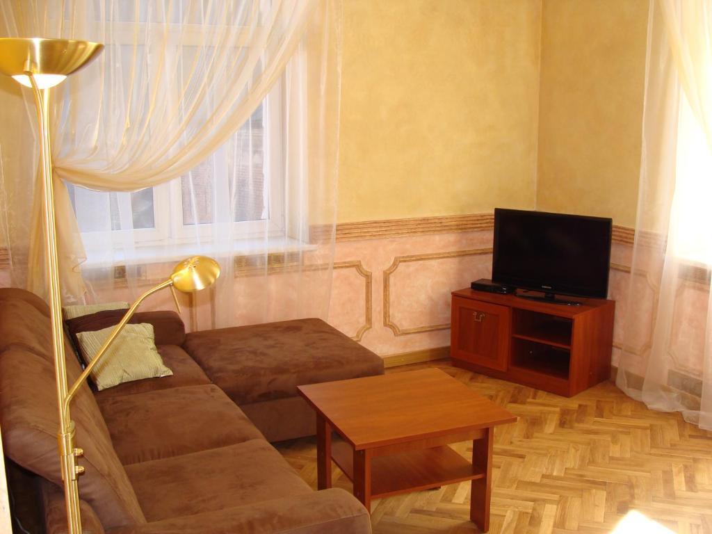 Aparta Apartamento