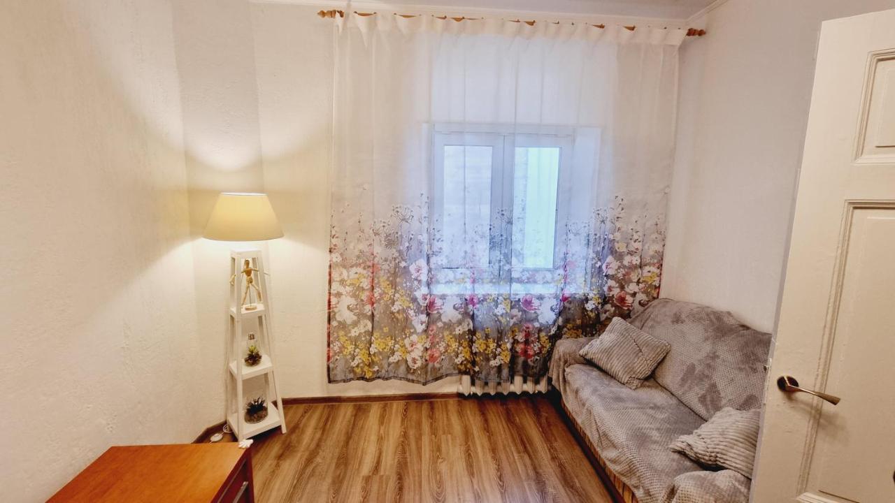 Apartment V311