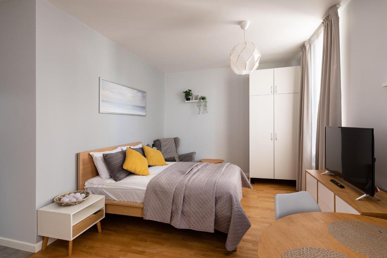 Residential Barona In Centre *