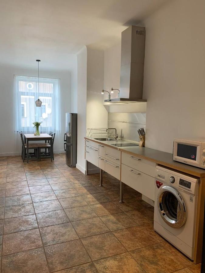 New Winwinstay In Heart Of Old Town Butas *