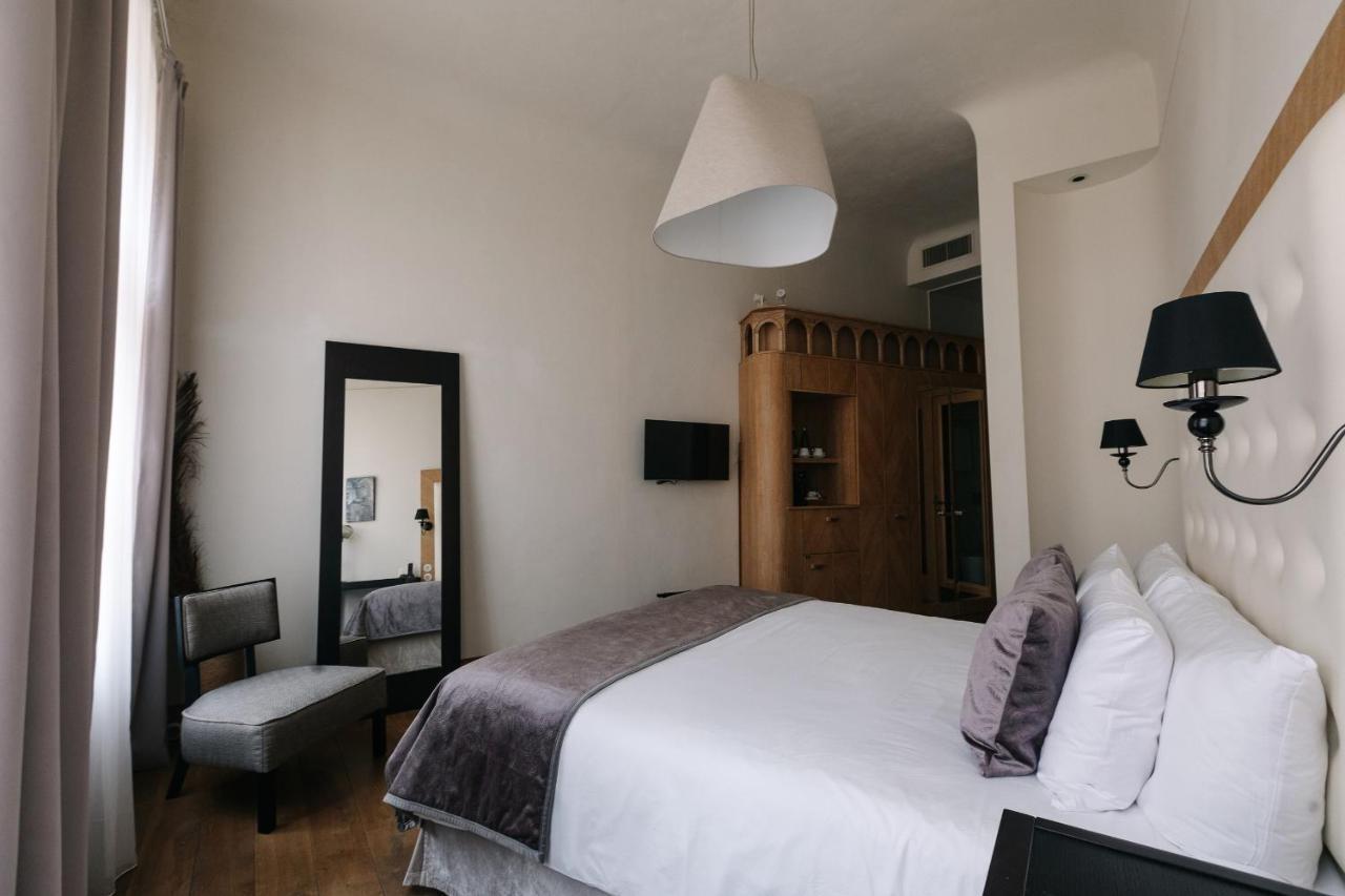 Dome Viesnīca 5*