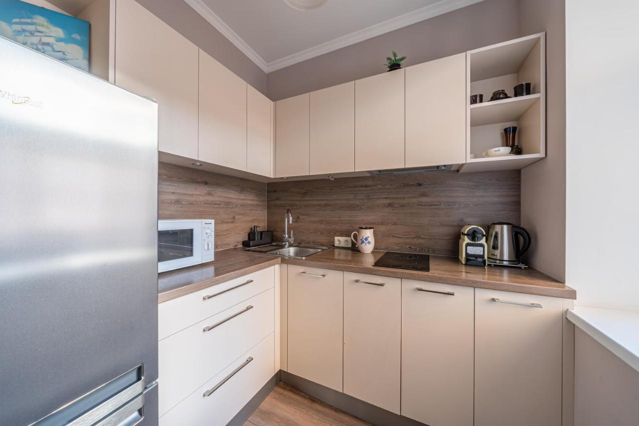 Stylish Latvian Classic 1-bedroom Near Center, Parks & Public Transport Links Apartment