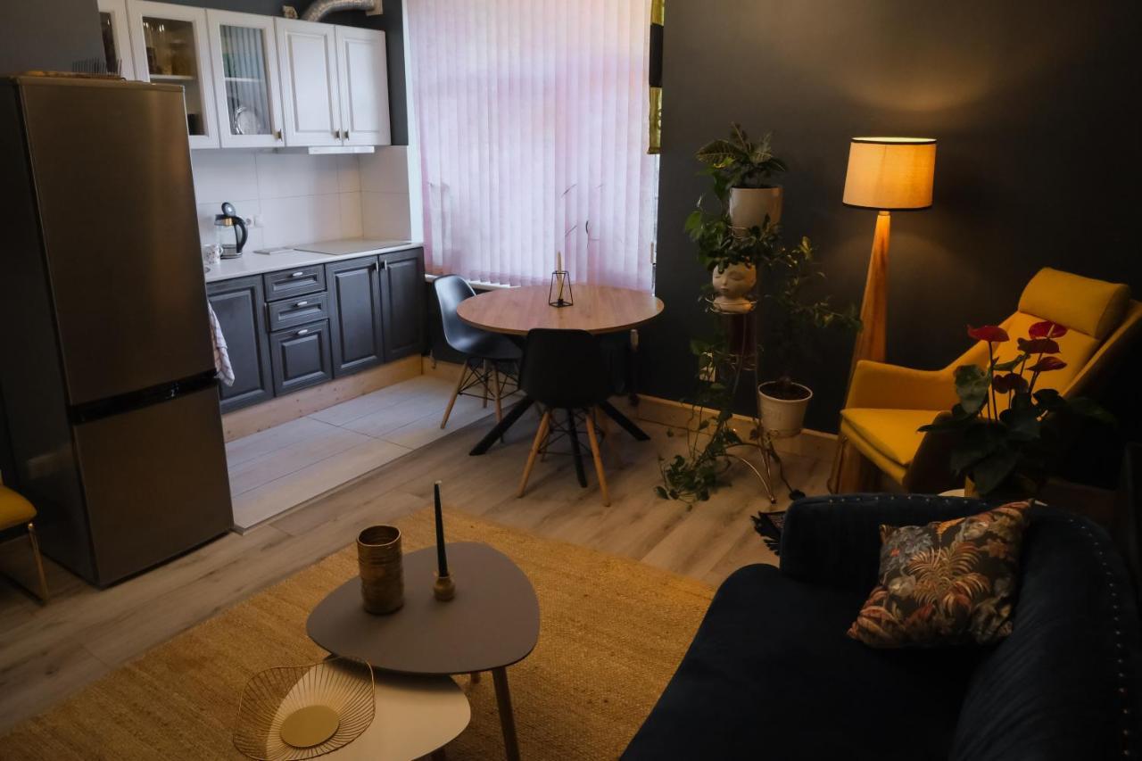 Silti, Atjaunoti Dzivokli Tuvu Centram - 1st Floor Apartment Riga