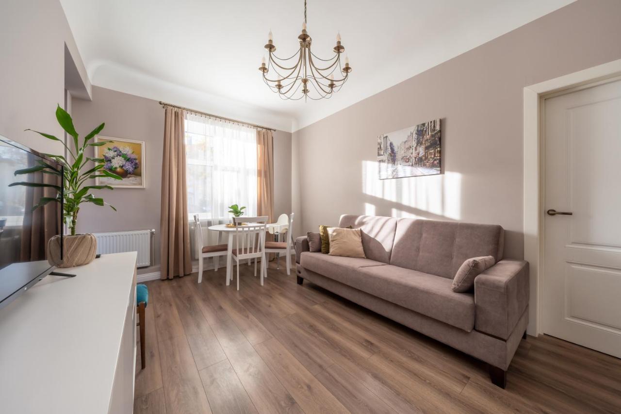 Stylish Latvian Classic 1-bedroom Near Center, Parks & Public Transport Links