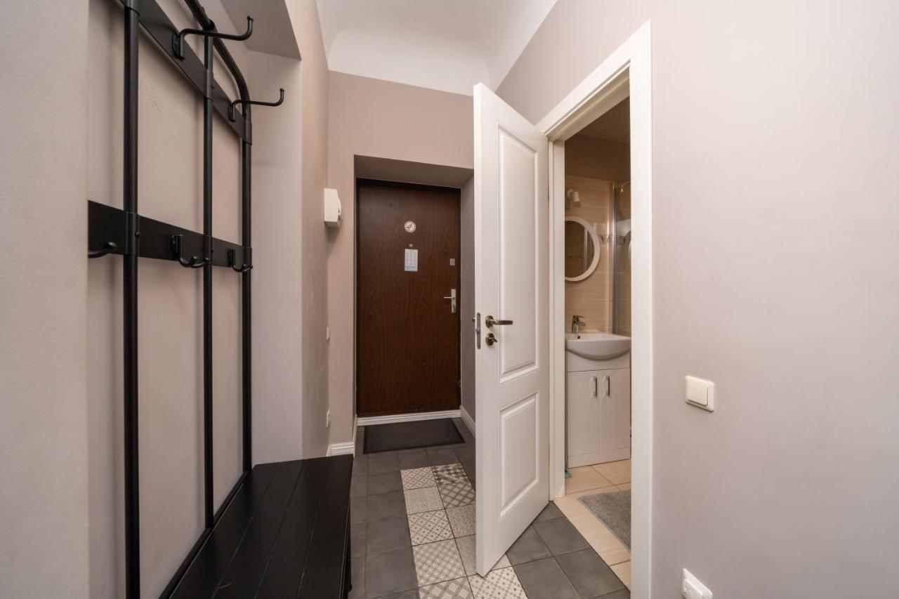 Stylish Latvian Classic 1-bedroom Near Center, Parks & Public Transport Links