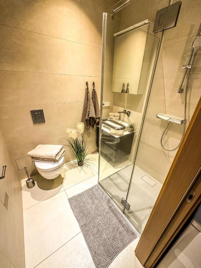 Center - Quiet - 5 Min To Old Town & Nflx Apartment *
