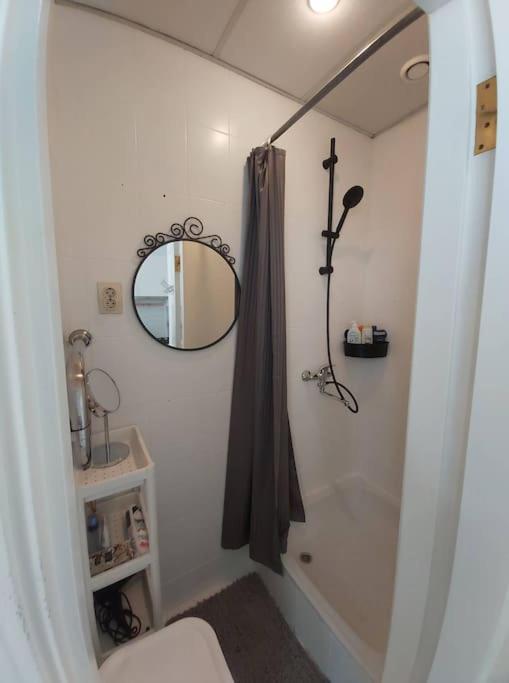 Spacious, 3-bedroom In Apartment Riga